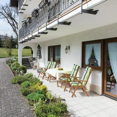 Сasa de vacaciones Tranquil Eifel Hideaway *