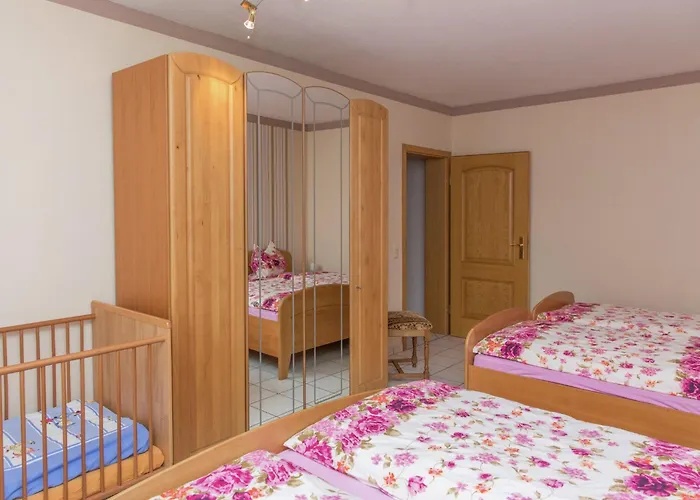 בית נופש Erdgeschosswohnung In Ruhiger Lage *